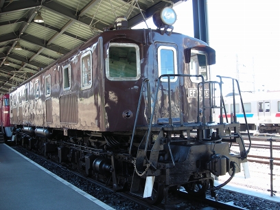 EF10